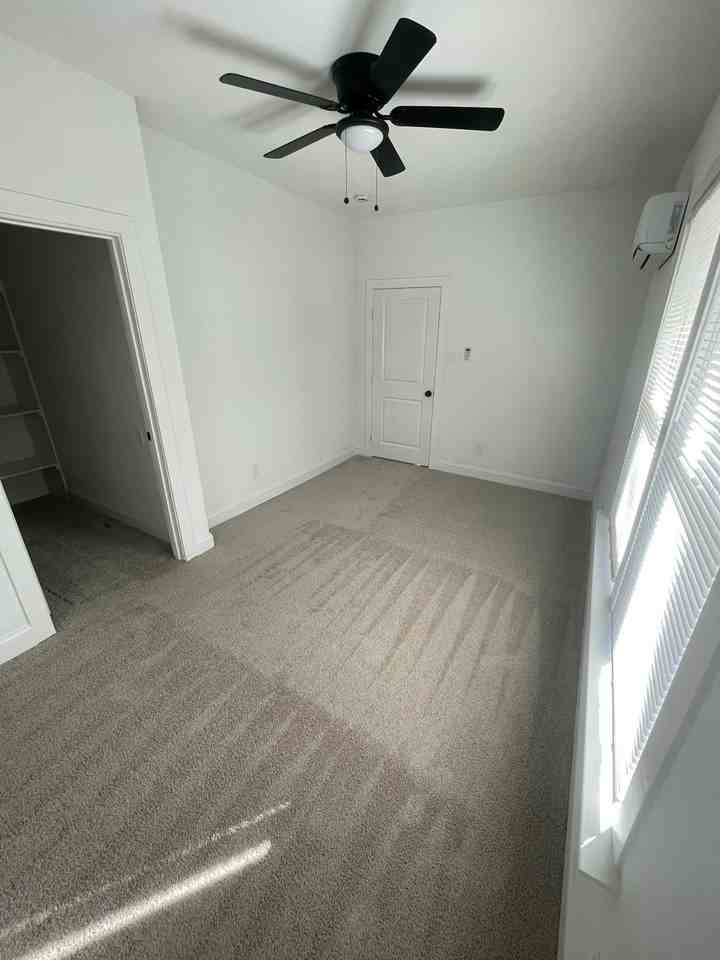 1203 Panhandle St, Unit 3 - Photo 7 of 9