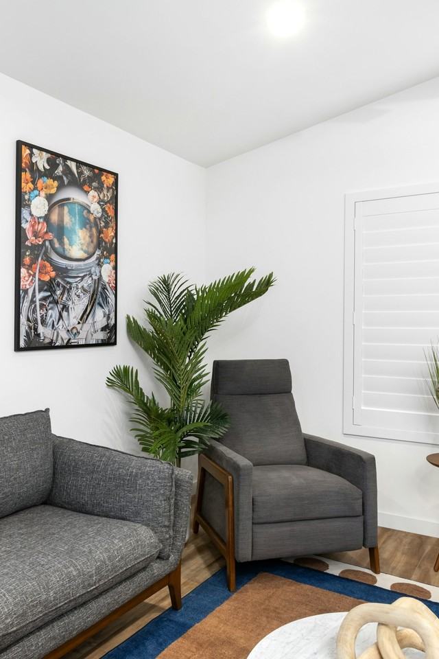 663 S Tulip Street, Unit 1 - Photo 5 of 15