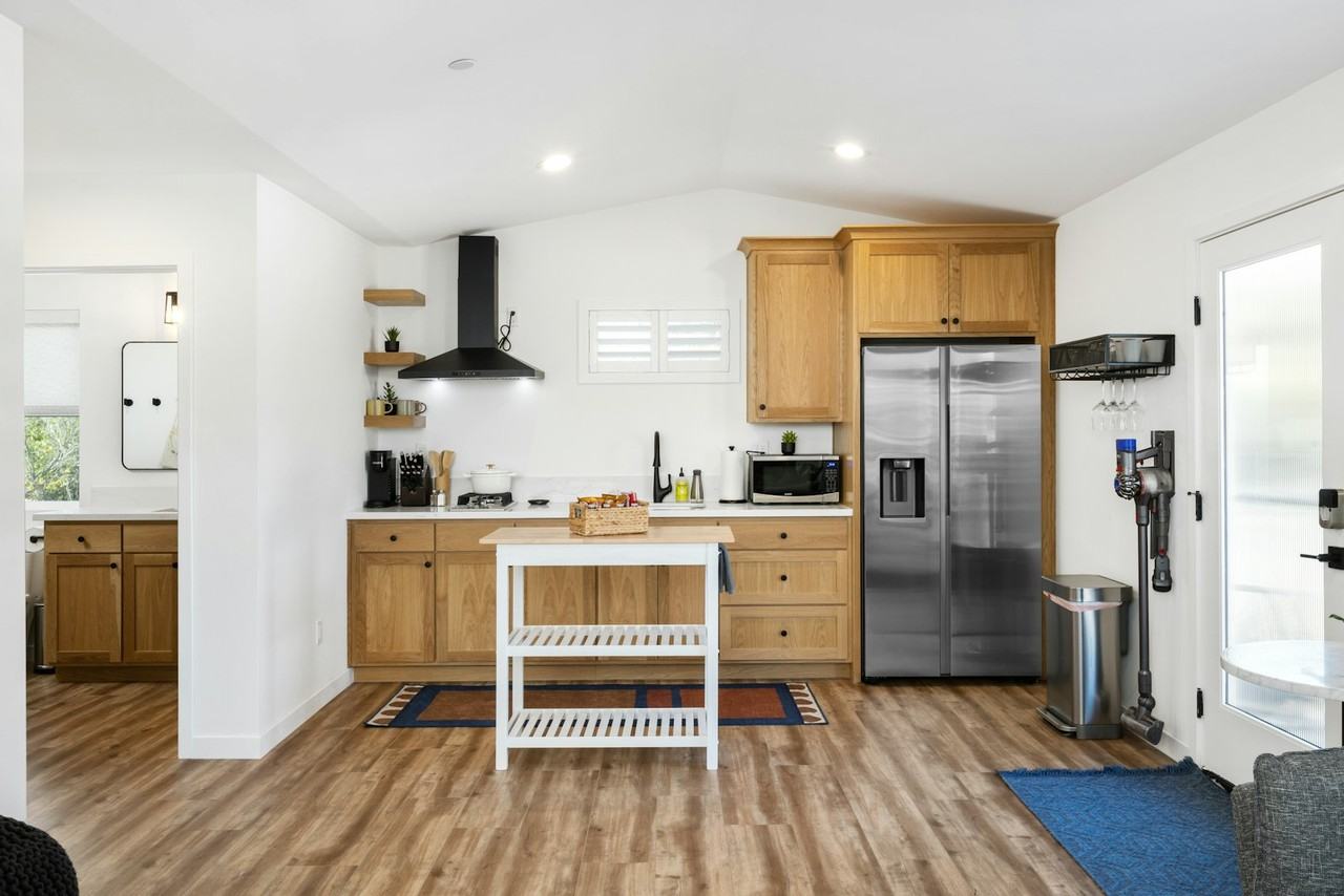 663 S Tulip Street, Unit 1 - Photo 7 of 15