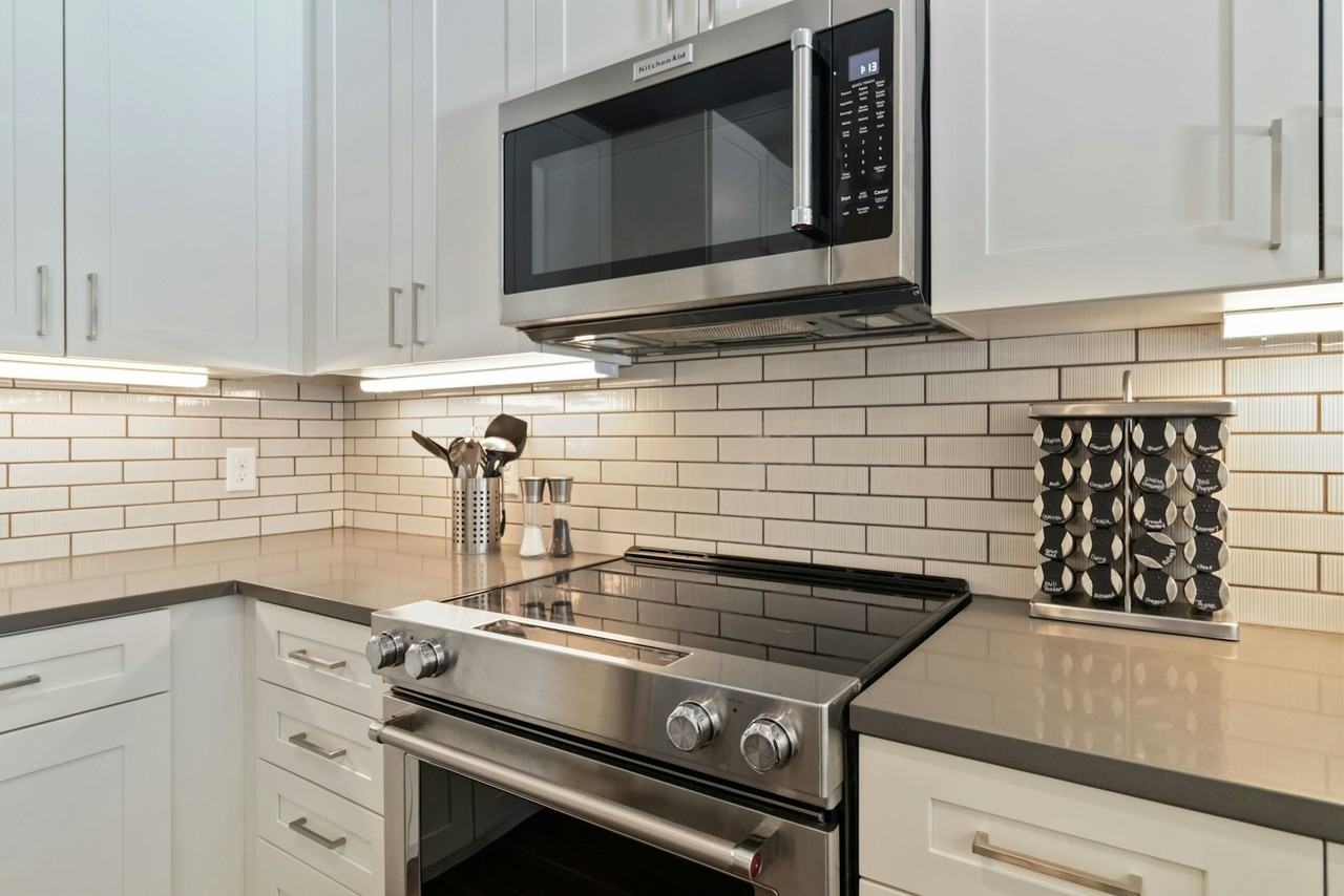 20 Wilcox Street, Unit 421 - Photo 6 of 31