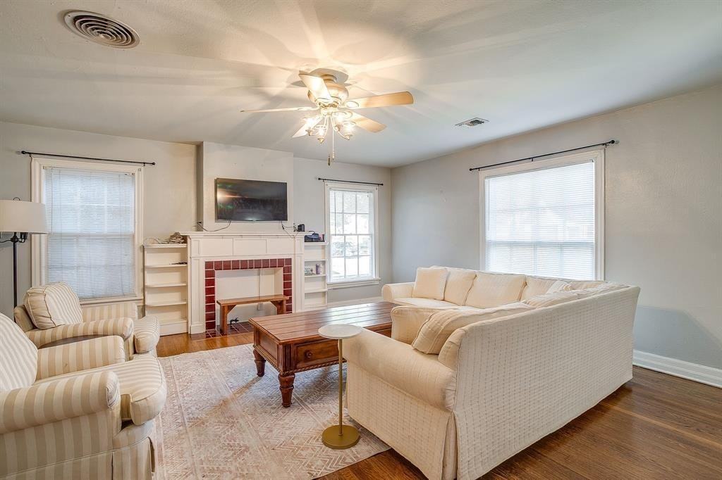 3224 Cockrell Ave - Photo 5 of 17