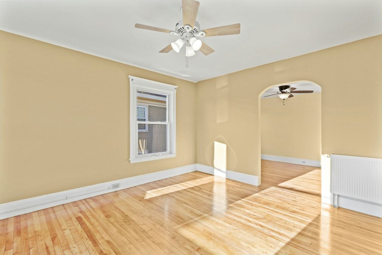 37 Arlington St, Unit 2 - Photo 3 of 18