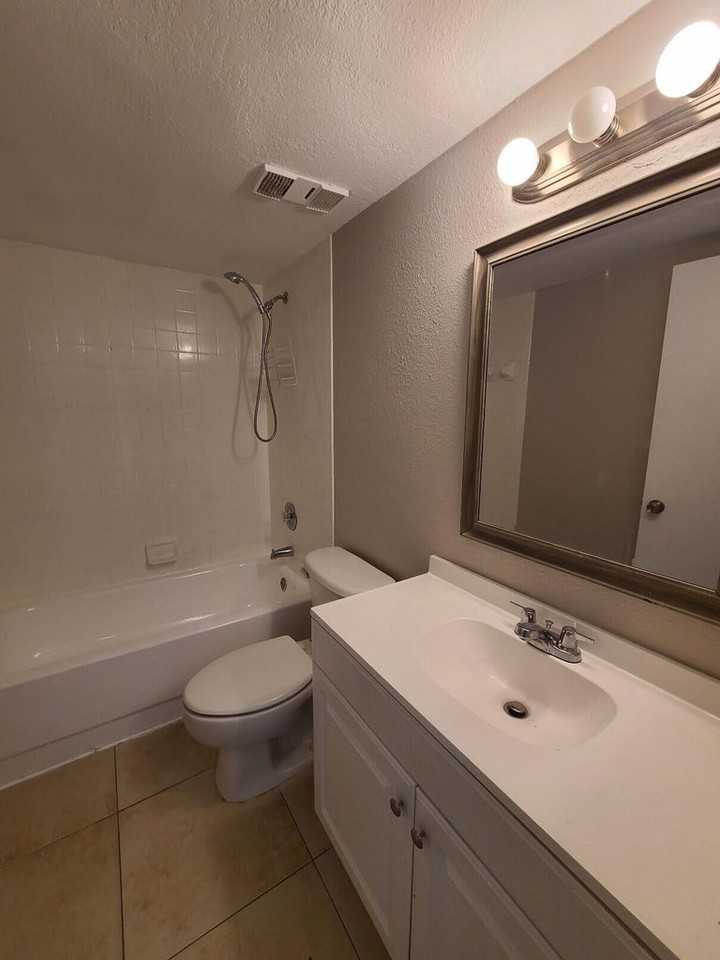 1460 Windorah Way #C - Photo 6 of 20