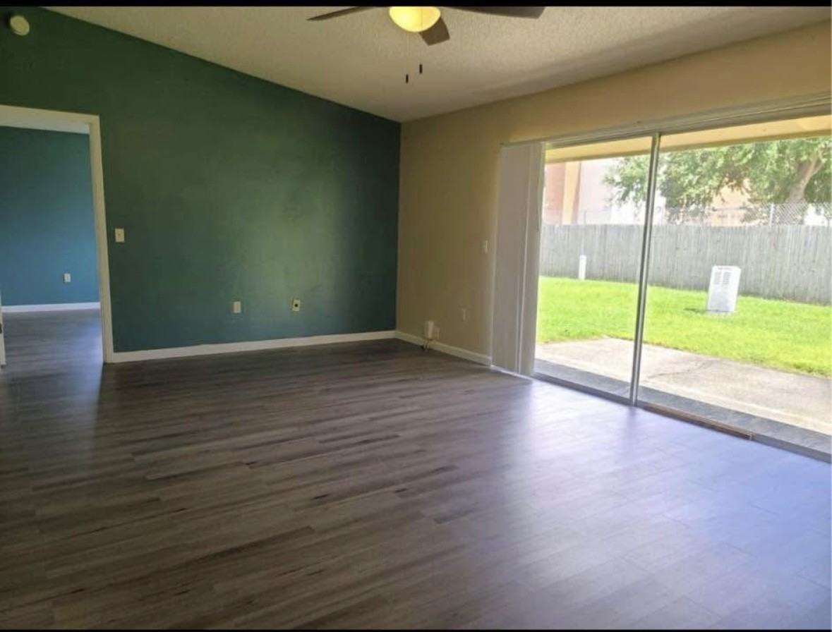 Alicante Ave #1101 - Photo 3 of 20