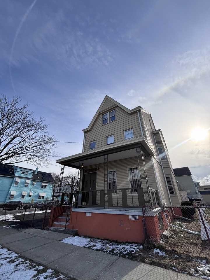 416 20th Ave #2 - Photo 2 of 13