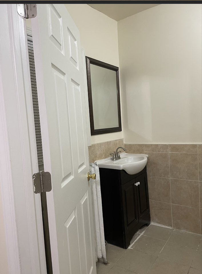 23 S Dean Ave #1 - Photo 4 of 8