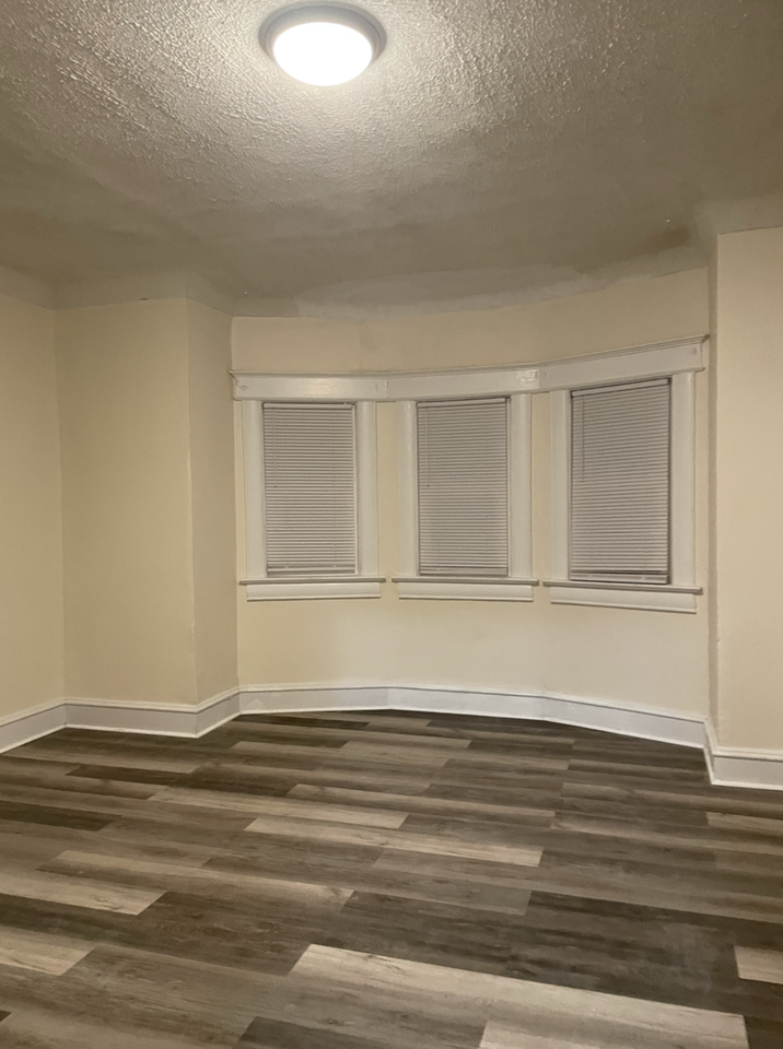 23 S Dean Ave #1 - Photo 6 of 8