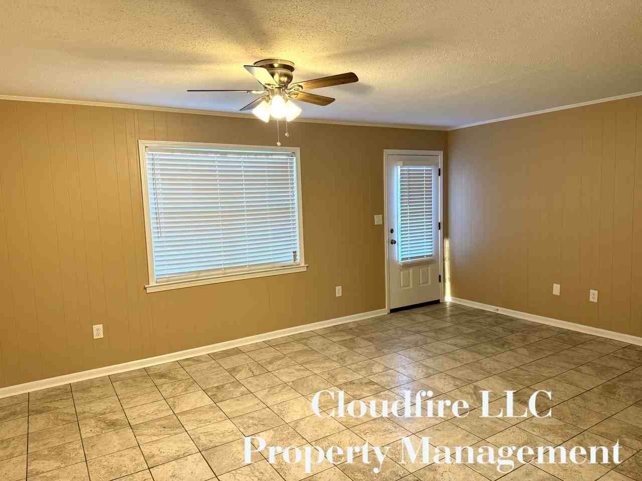 213 James Cir #213 - Photo 2 of 7