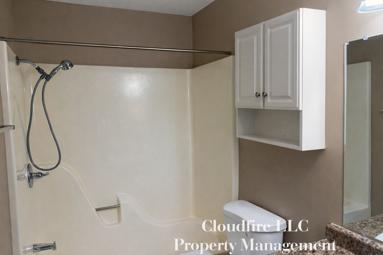 213 James Cir #213 - Photo 6 of 7