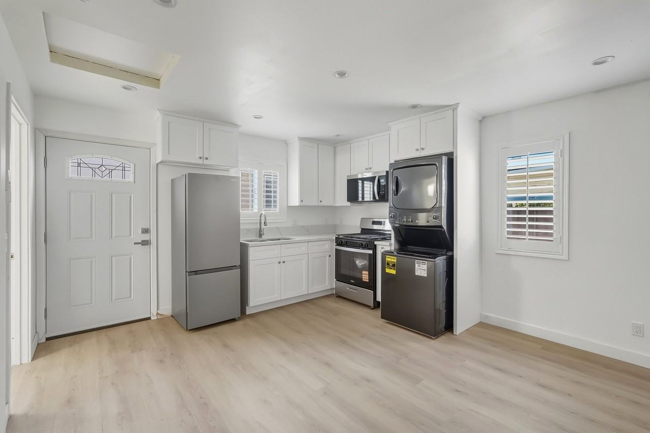 13054 Terra Bella St #NA - Photo 3 of 21