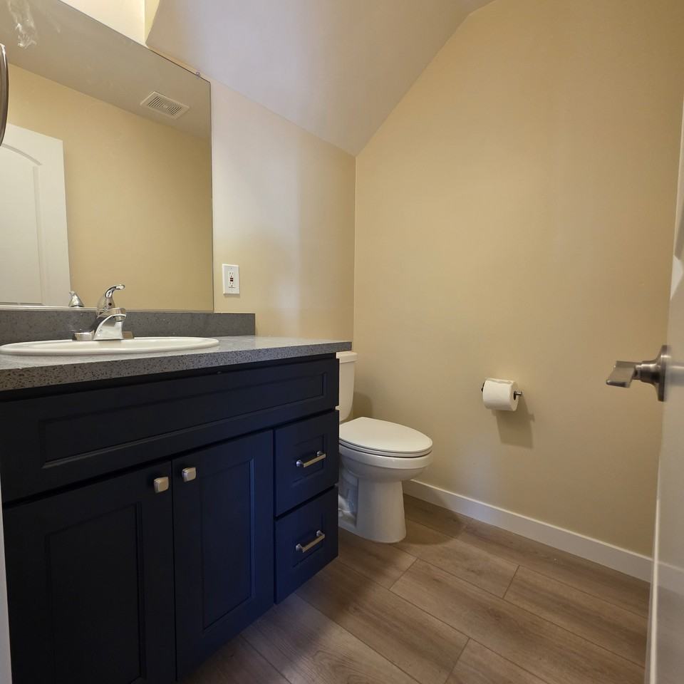 2179 Beebee St #B - Photo 5 of 21