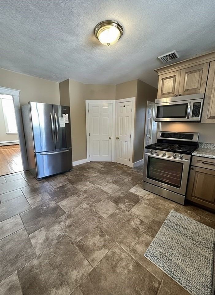 70 Valley St #2 - Photo 5 of 13