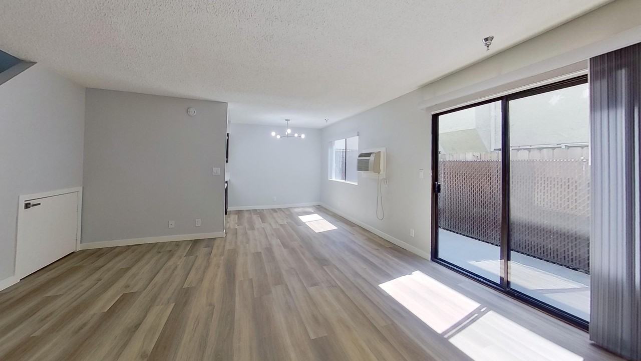 13929 Vanowen St #3 - Photo 3 of 13