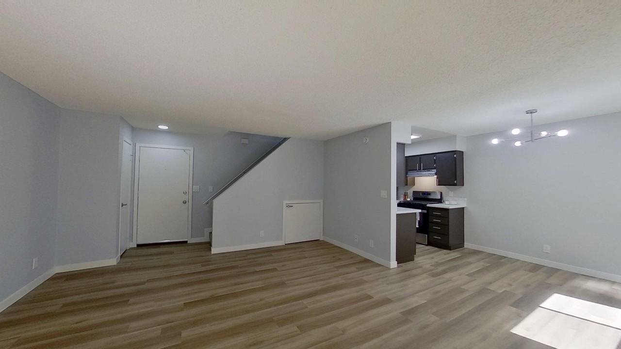 13929 Vanowen St #3 - Photo 4 of 13