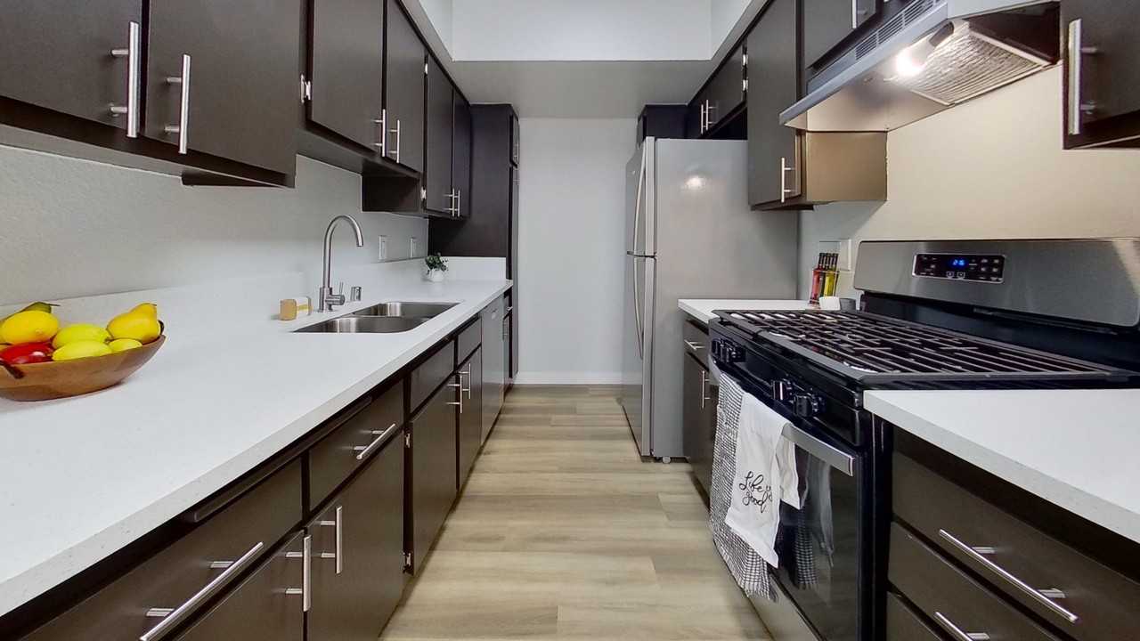 13929 Vanowen St #3 - Photo 5 of 13