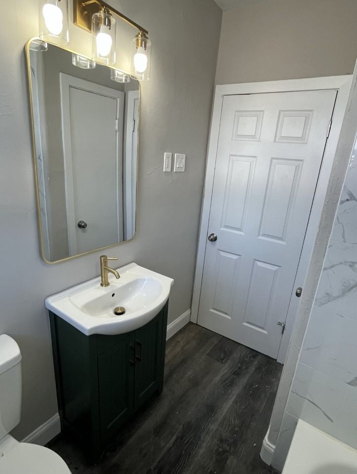 3102 E 7th Ave #B - Photo 4 of 13