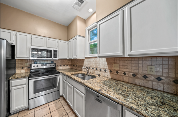 1993 Eastend Dr #3-2 - Photo 5 of 18