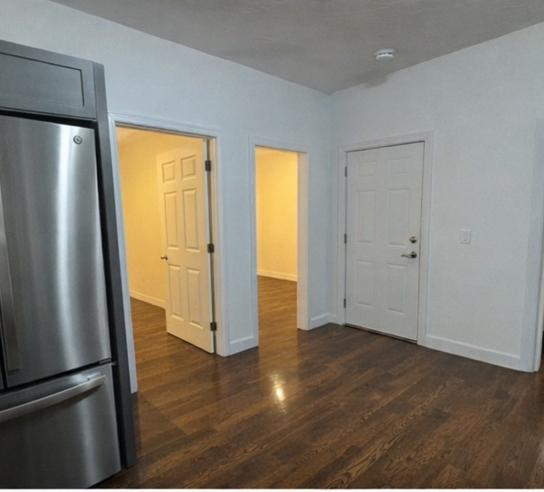 118 Locust St #2WEST - Photo 3 of 16