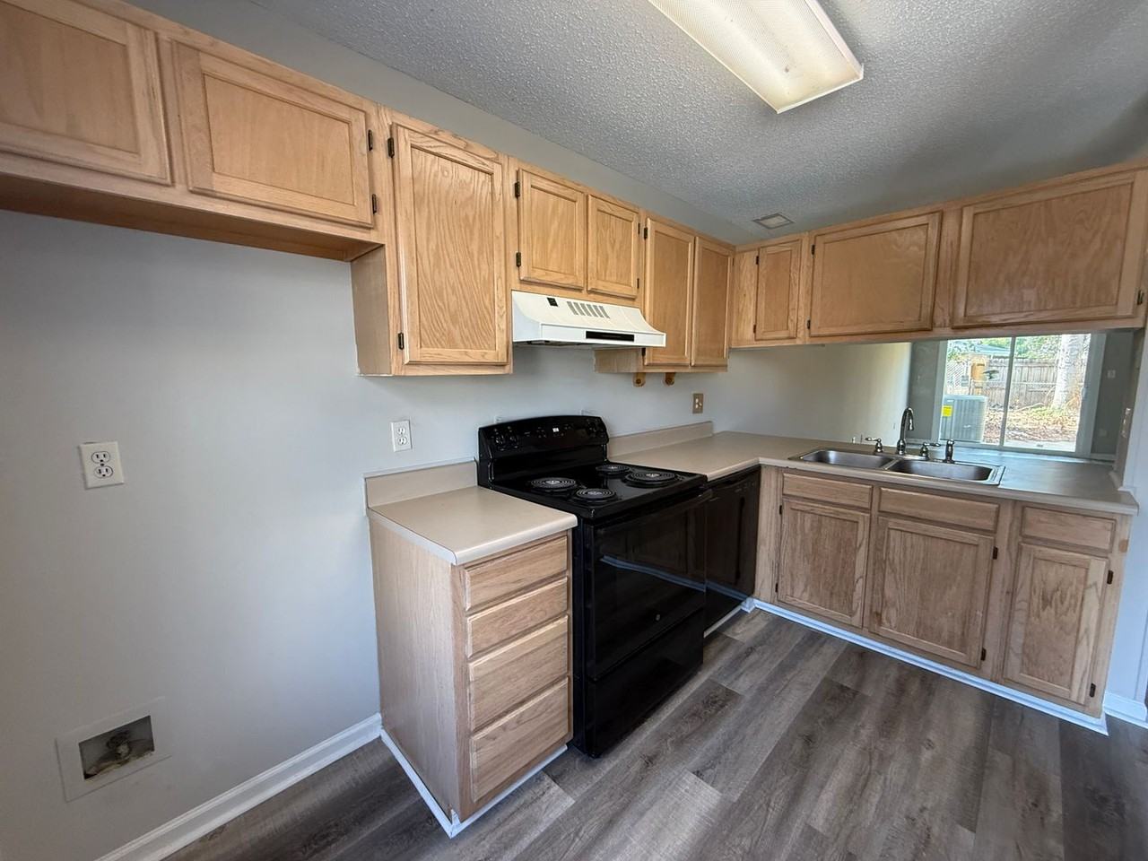 33 Londonberry Ln - Photo 5 of 21