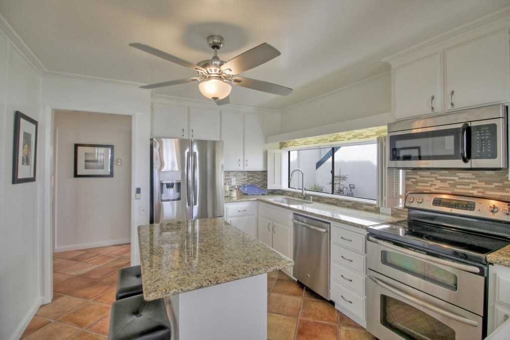 858 Balboa Ln - Photo 7 of 41