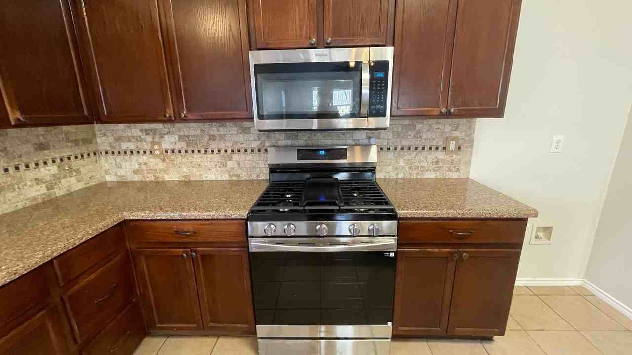 8505 Prairie Dawn Dr - Photo 7 of 26