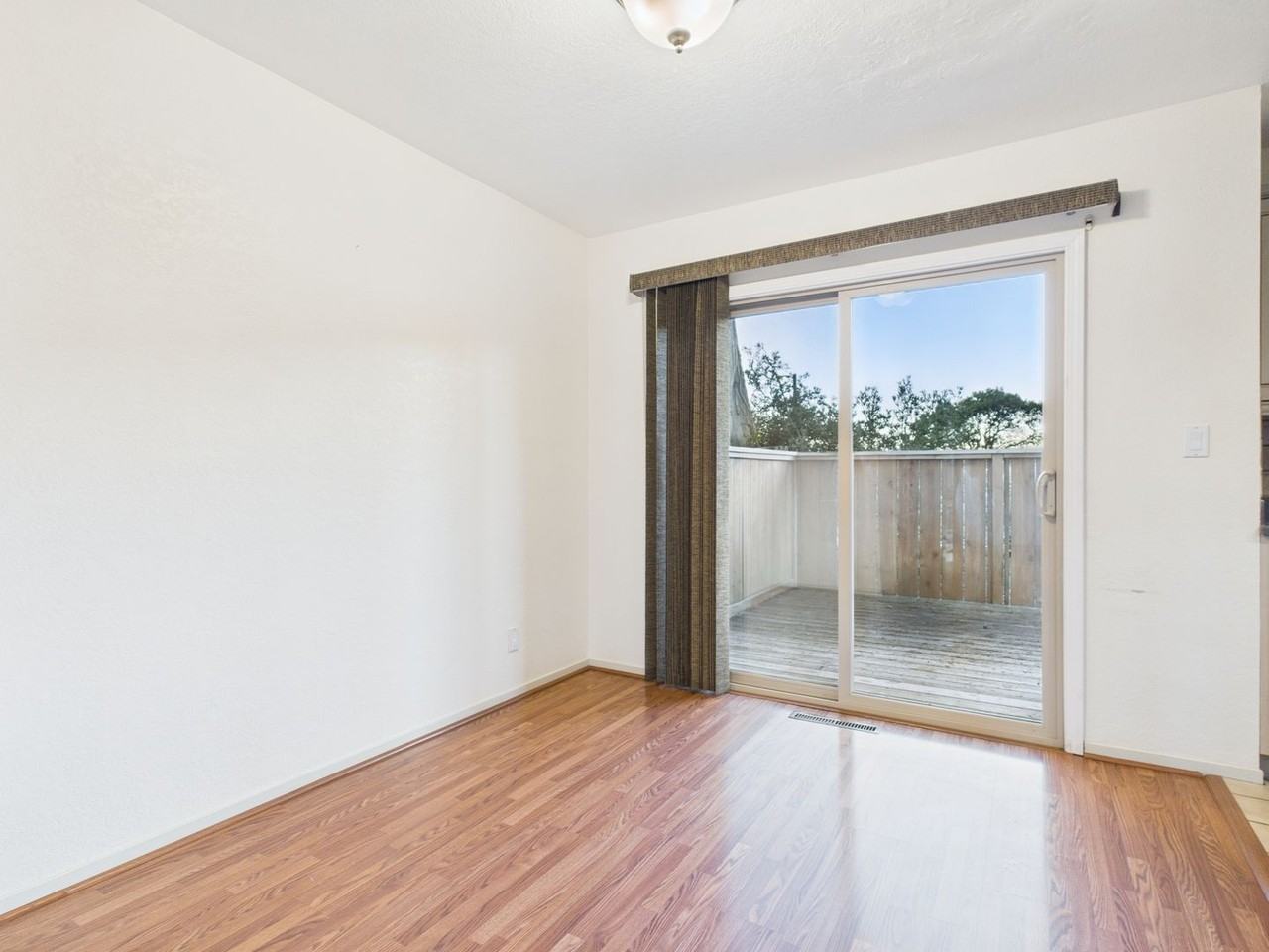 140 Cypress Grove Ct - Photo 5 of 14