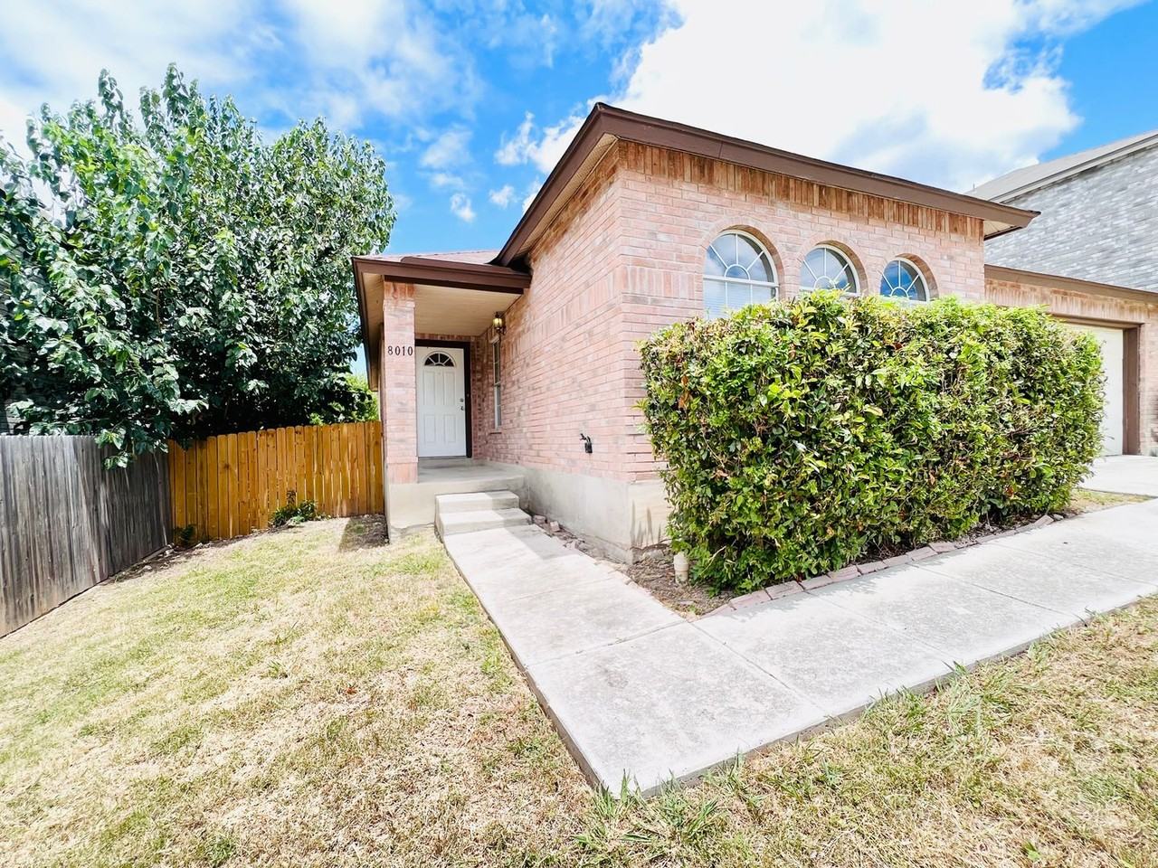 8010 Cherry Glade - Photo 2 of 17