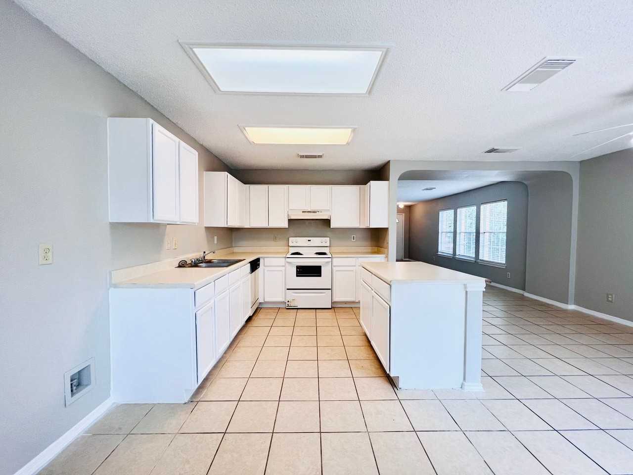 8010 Cherry Glade - Photo 3 of 17