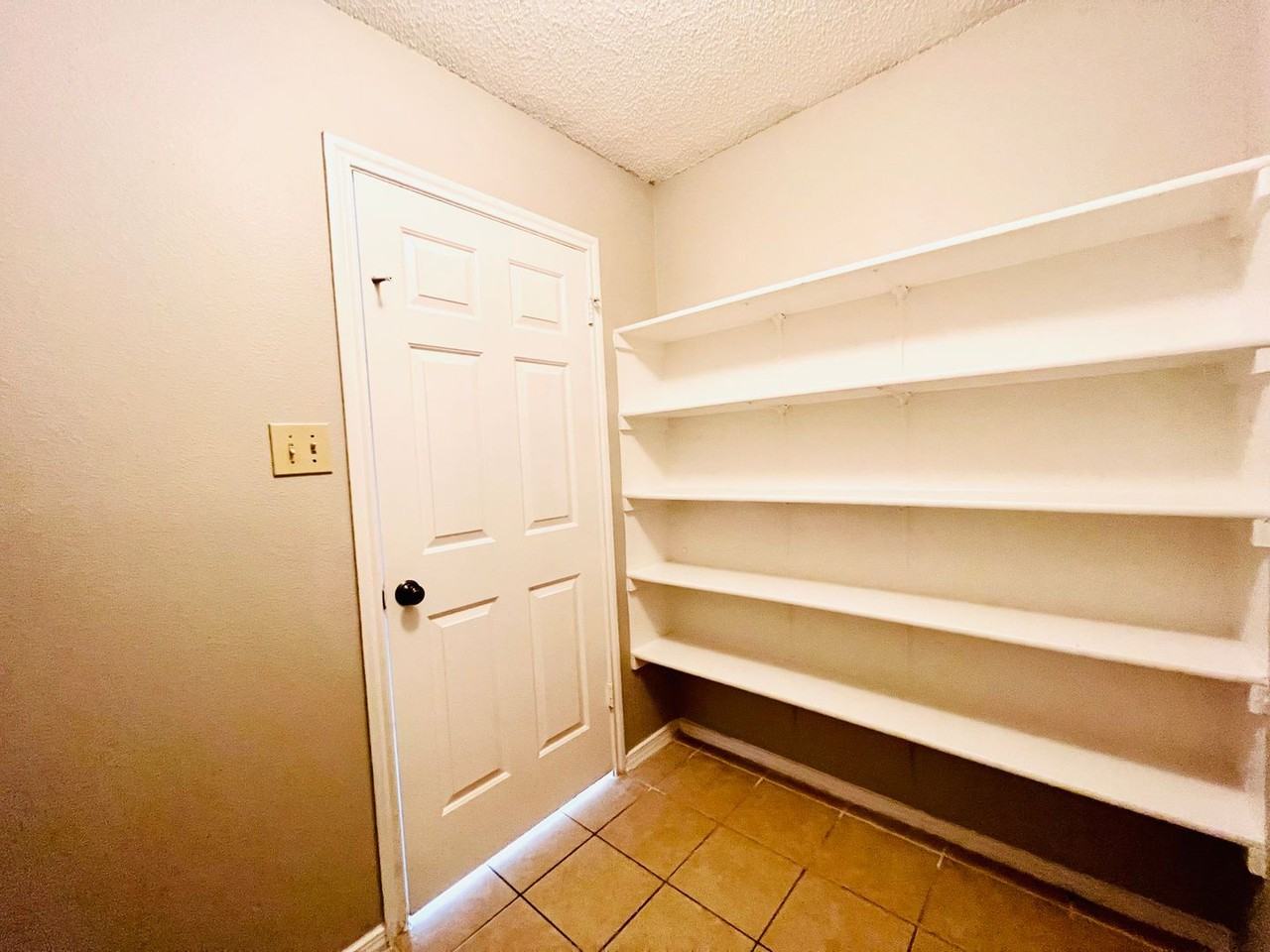 8010 Cherry Glade - Photo 7 of 17