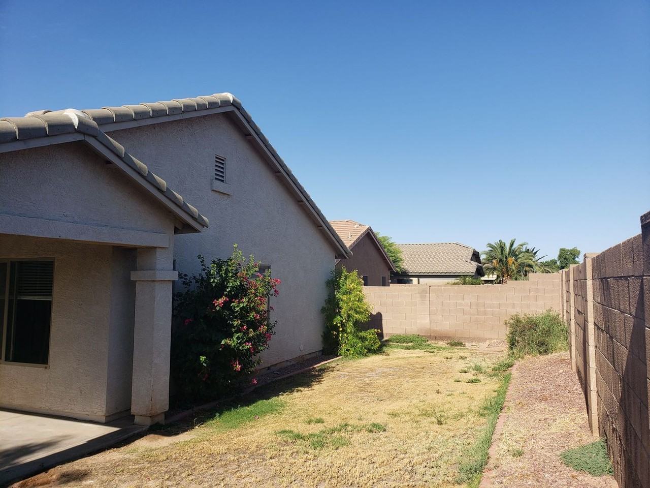 3860 E Longhorn Dr - Photo 2 of 21