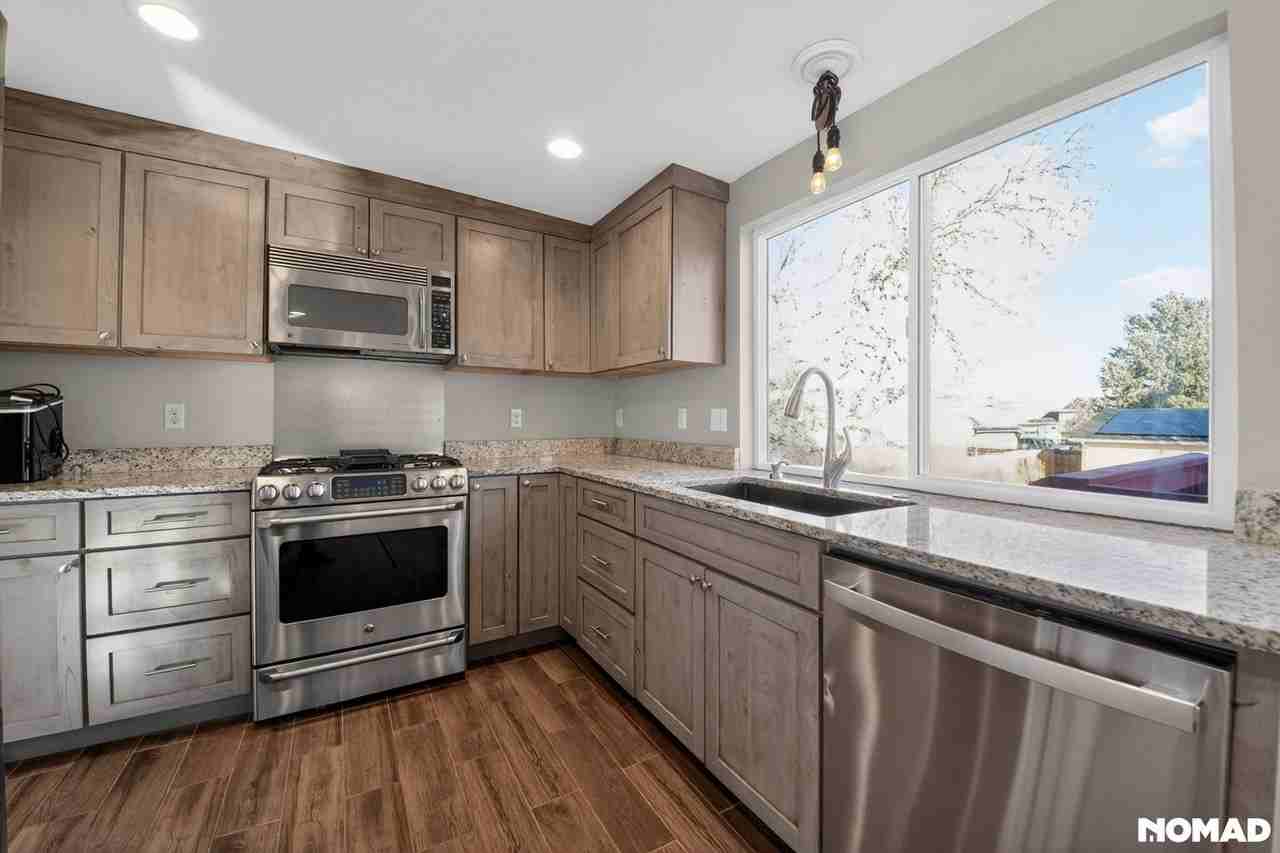 12019 W Rice Pl - Photo 6 of 36