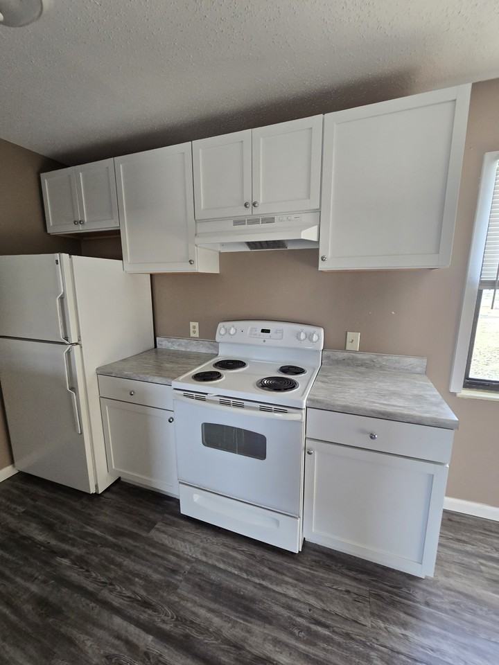 801 S West St #C - Photo 2 of 9