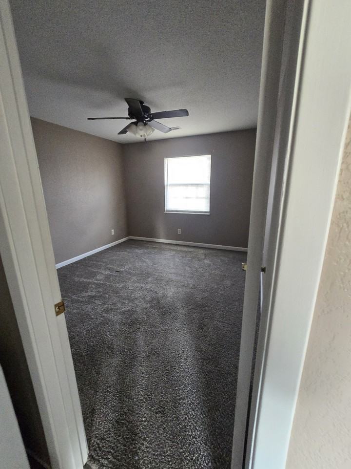 801 S West St #C - Photo 3 of 9