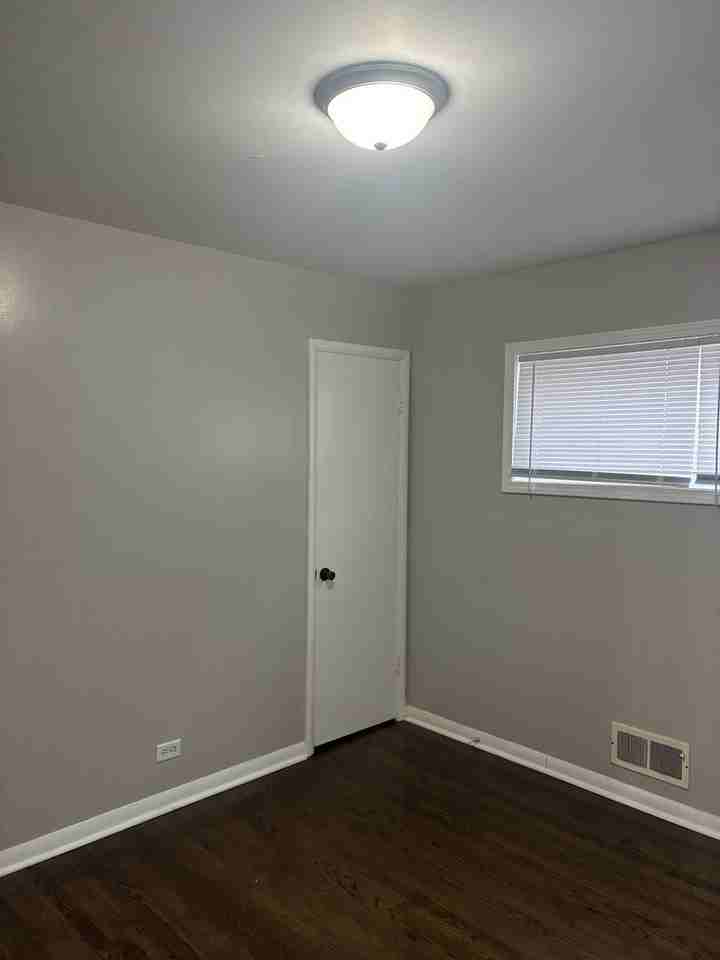 1235 King Cir #1 - Photo 3 of 11