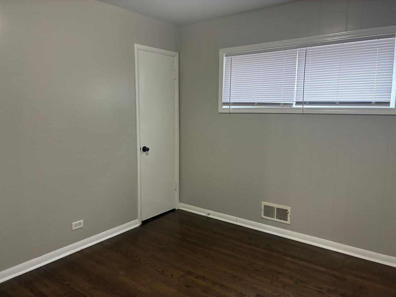 1235 King Cir #1 - Photo 7 of 11