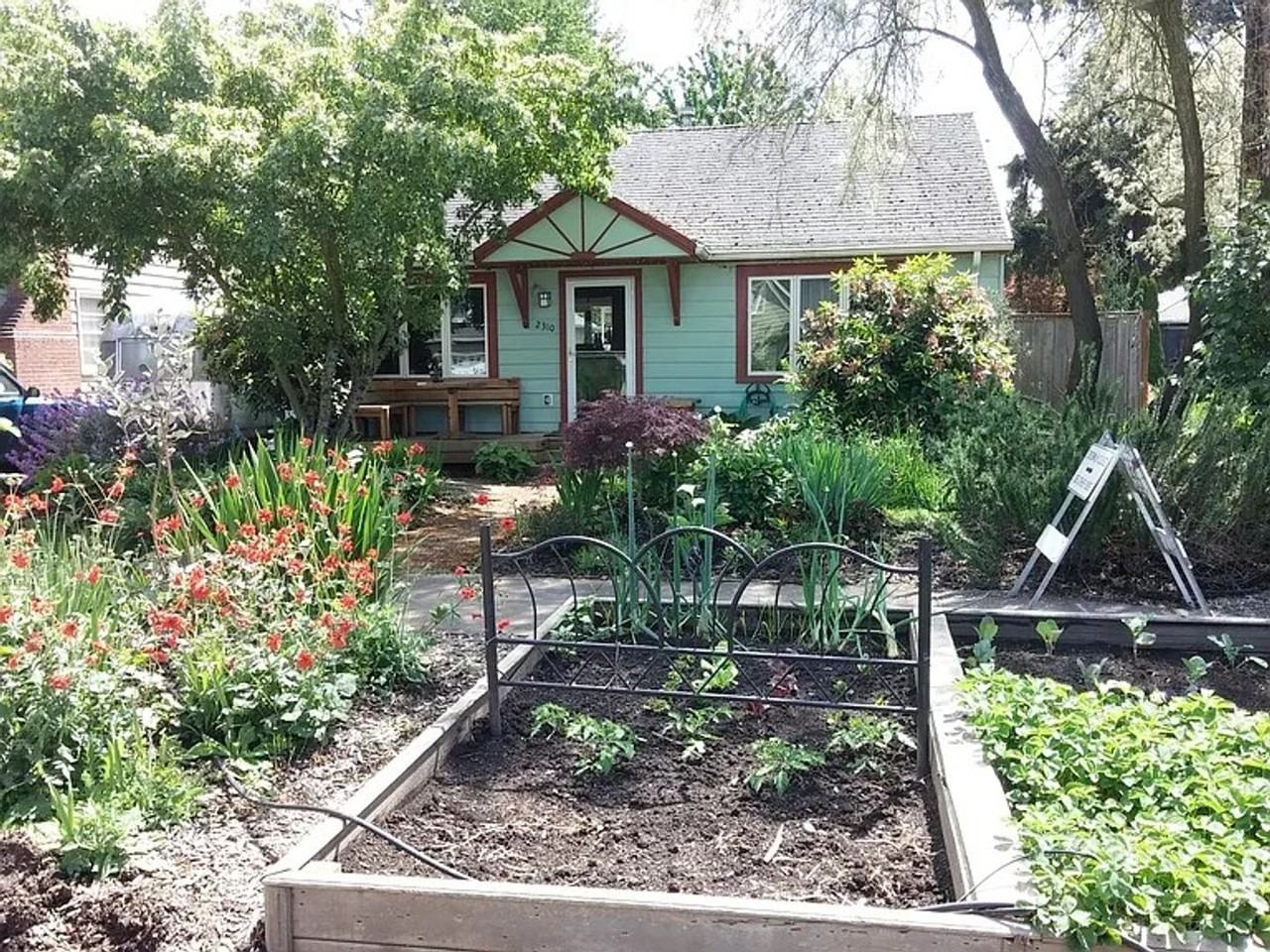 2310 N Wygant St - Photo 2 of 14