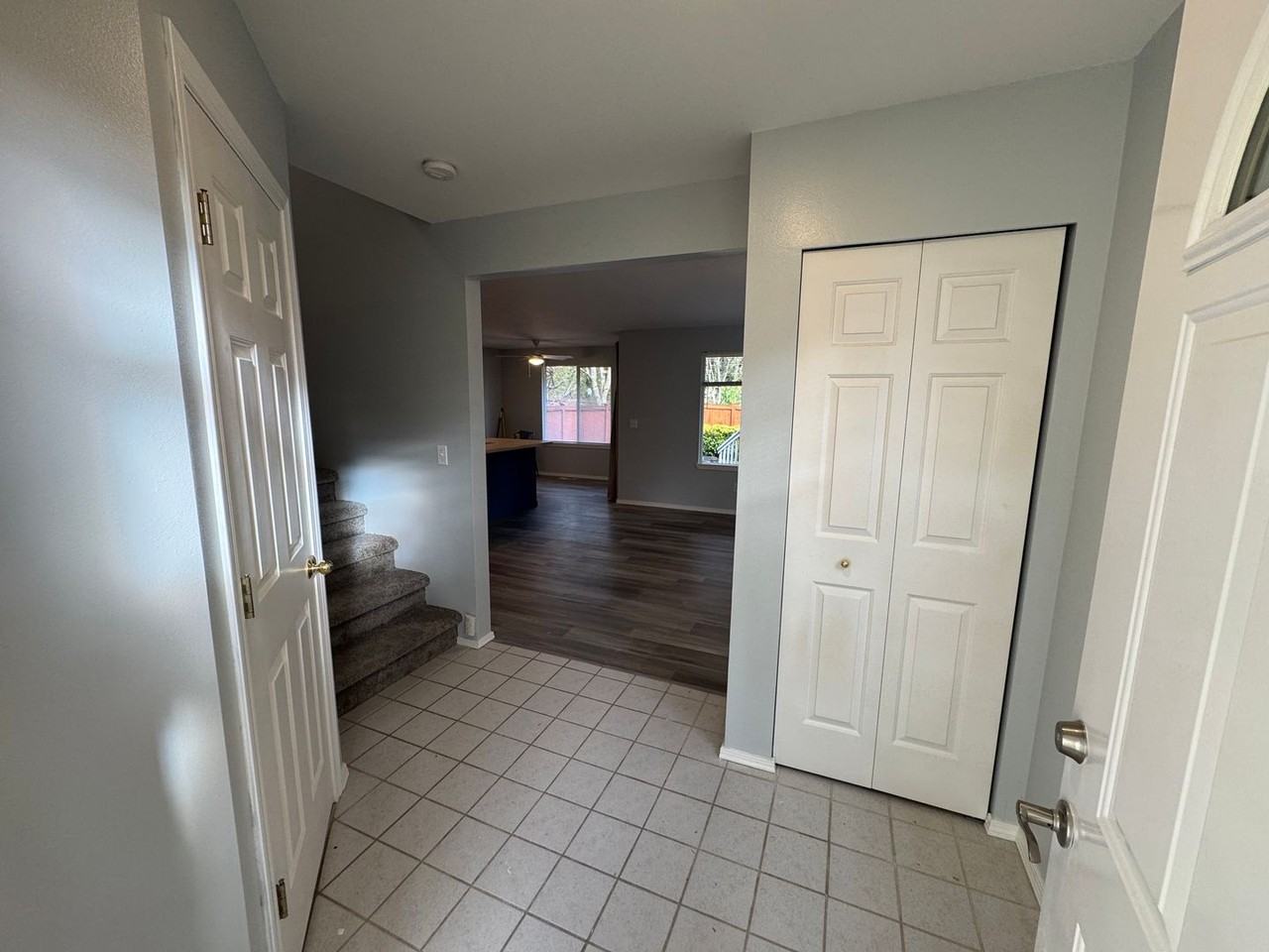 1282 Nw Amanda Loop - Photo 3 of 28