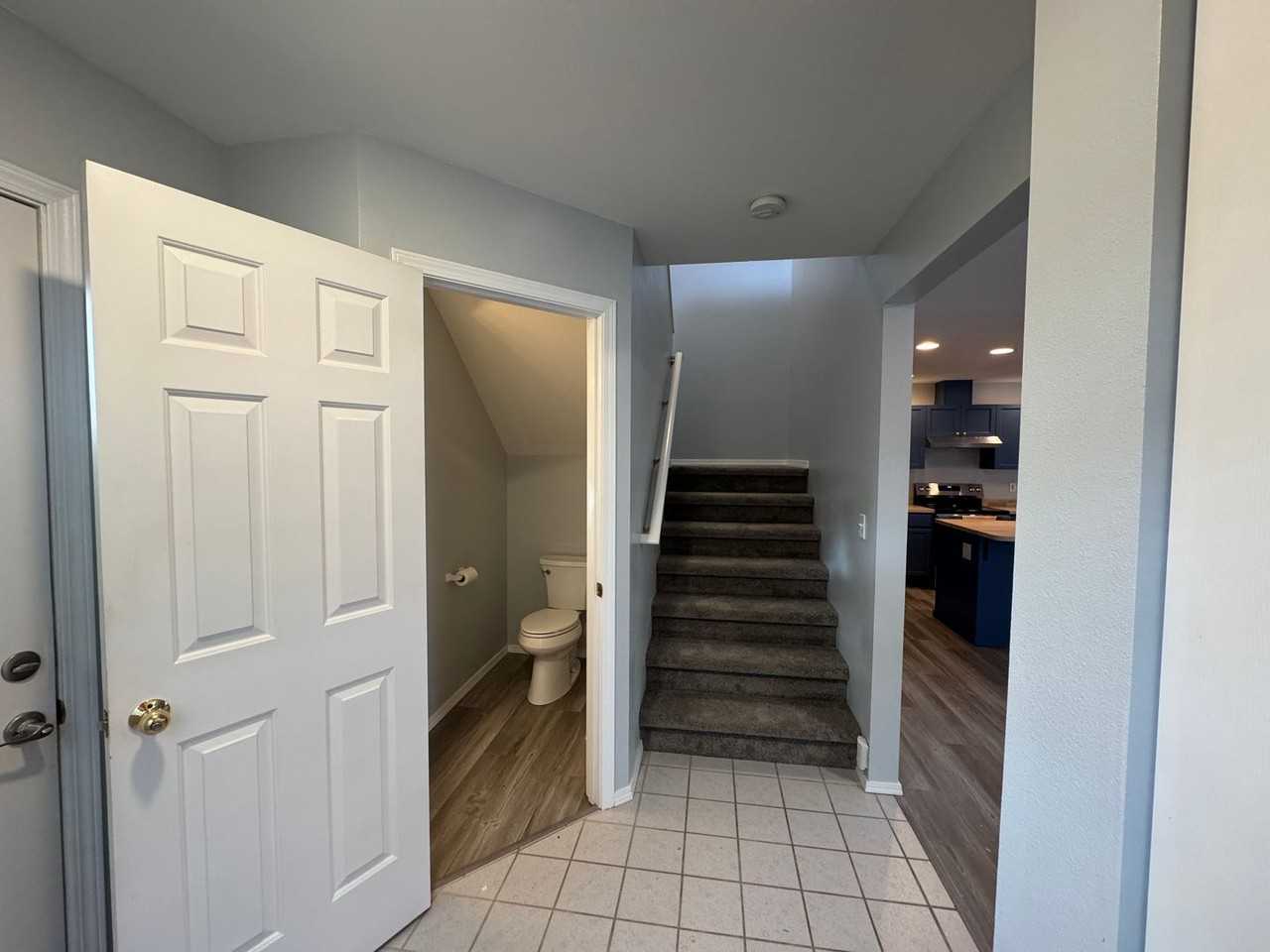 1282 Nw Amanda Loop - Photo 4 of 28