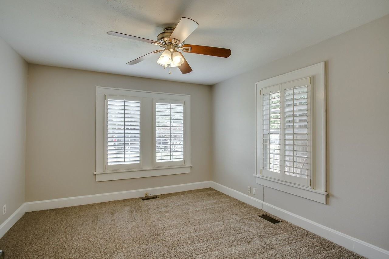 2405 21st St - Photo 3 of 12