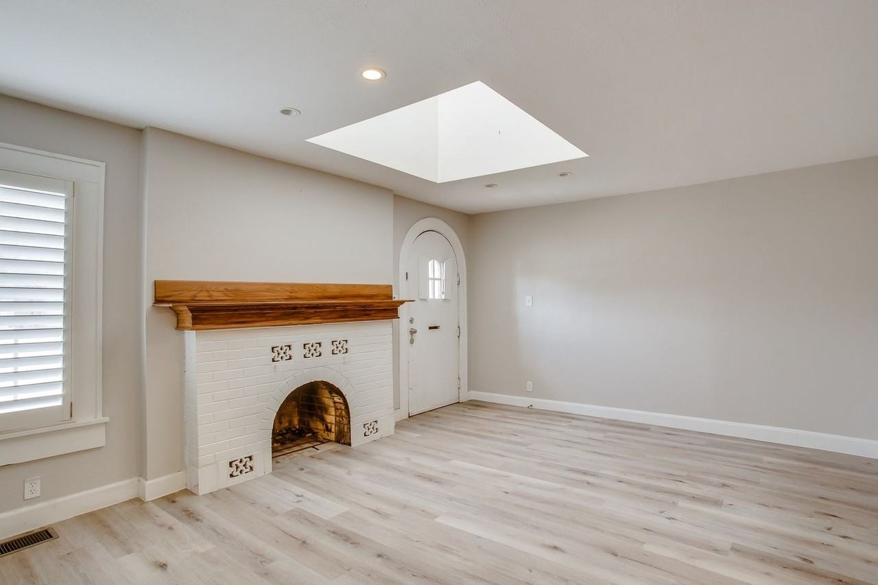 2405 21st St - Photo 7 of 12