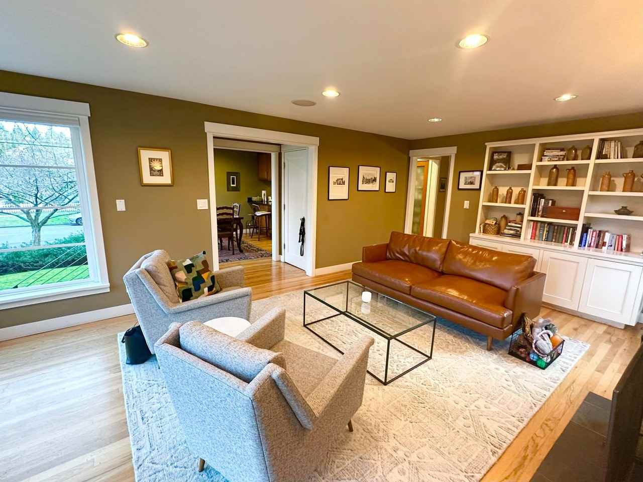 3401 W Ruffner St - Photo 4 of 43