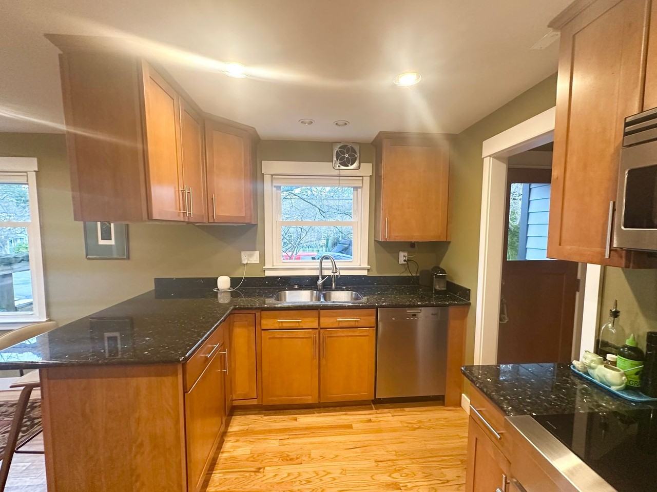 3401 W Ruffner St - Photo 6 of 43