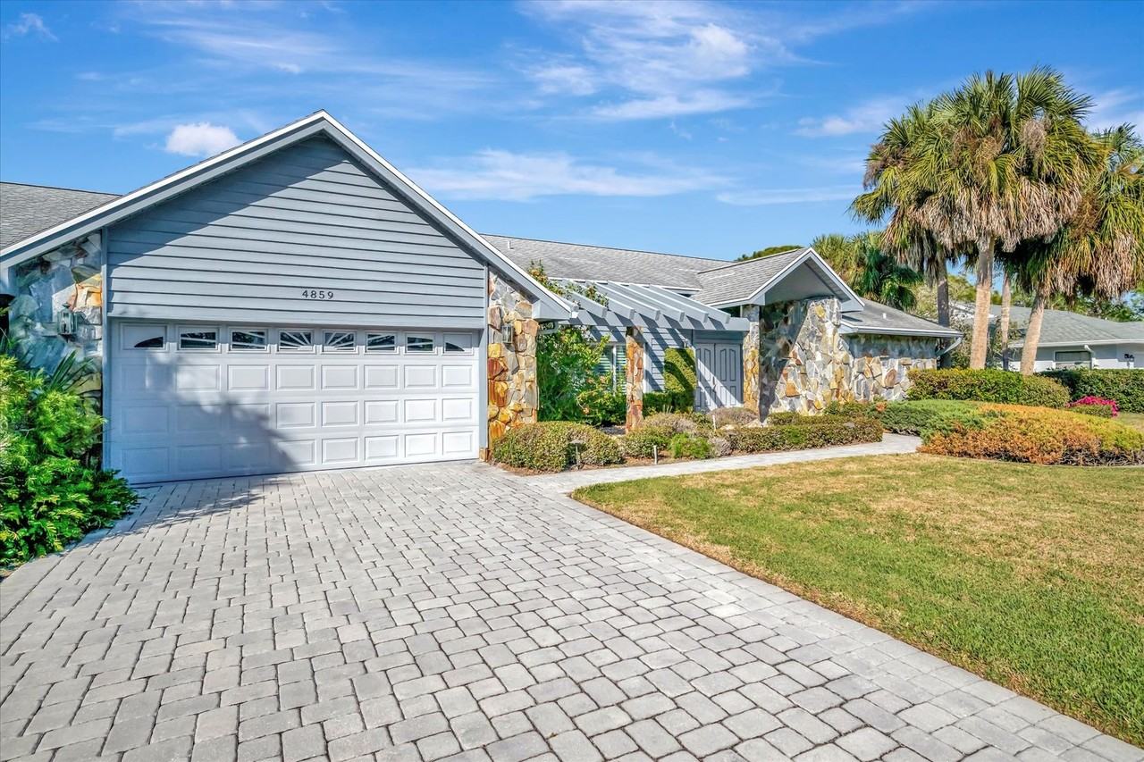 4859 Greencroft Rd - Photo 6 of 44