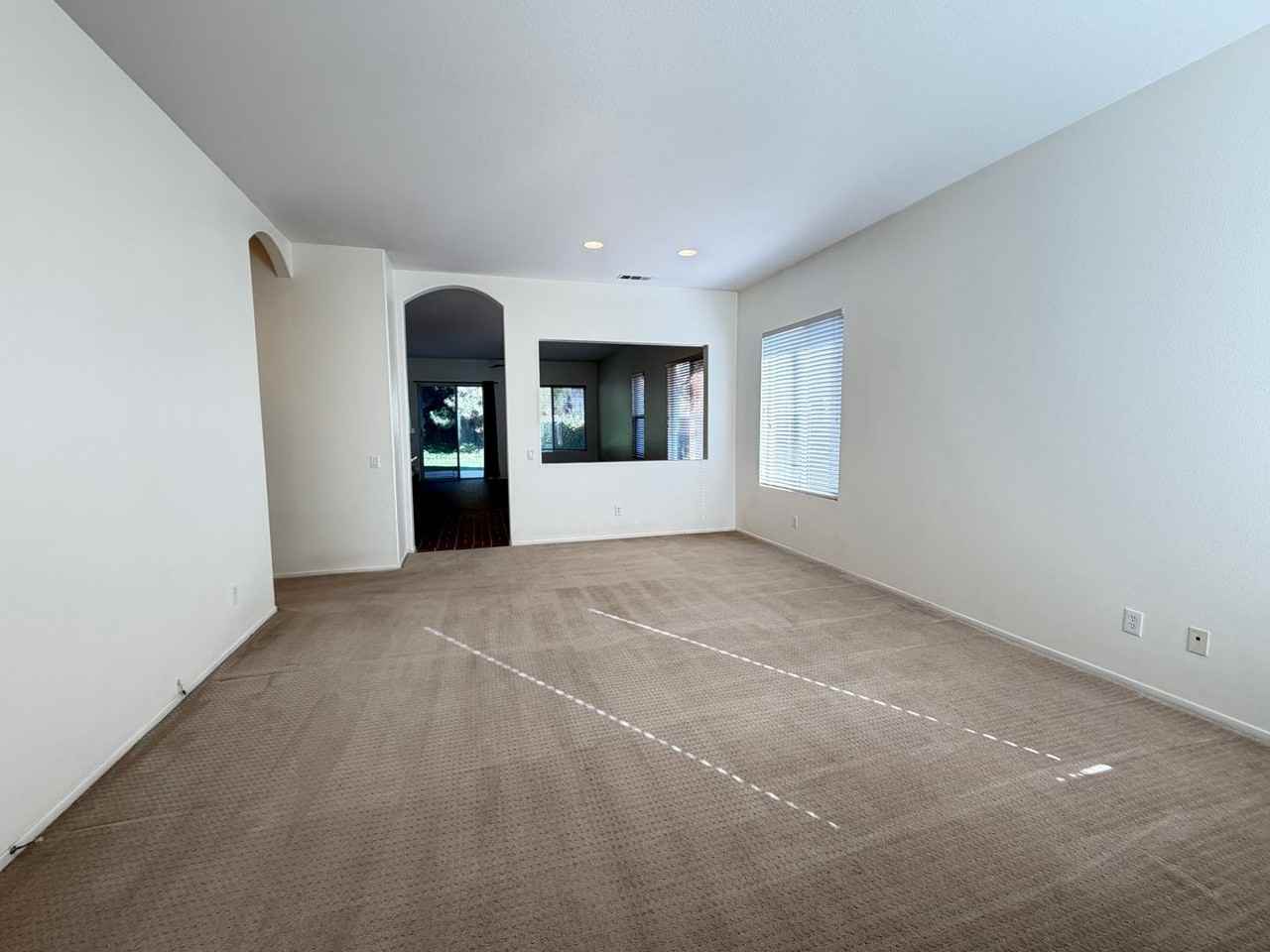 32900 Adelante St - Photo 4 of 24