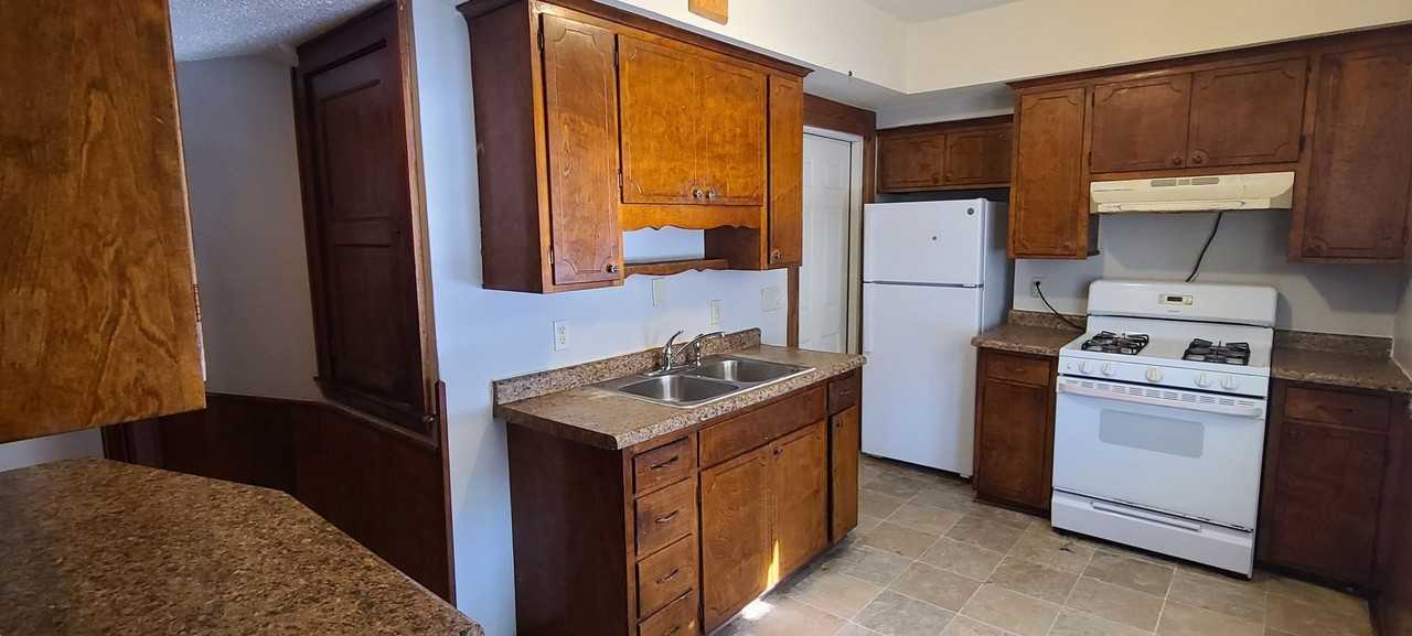 2900 Colfax Ave N #1 - Photo 3 of 15