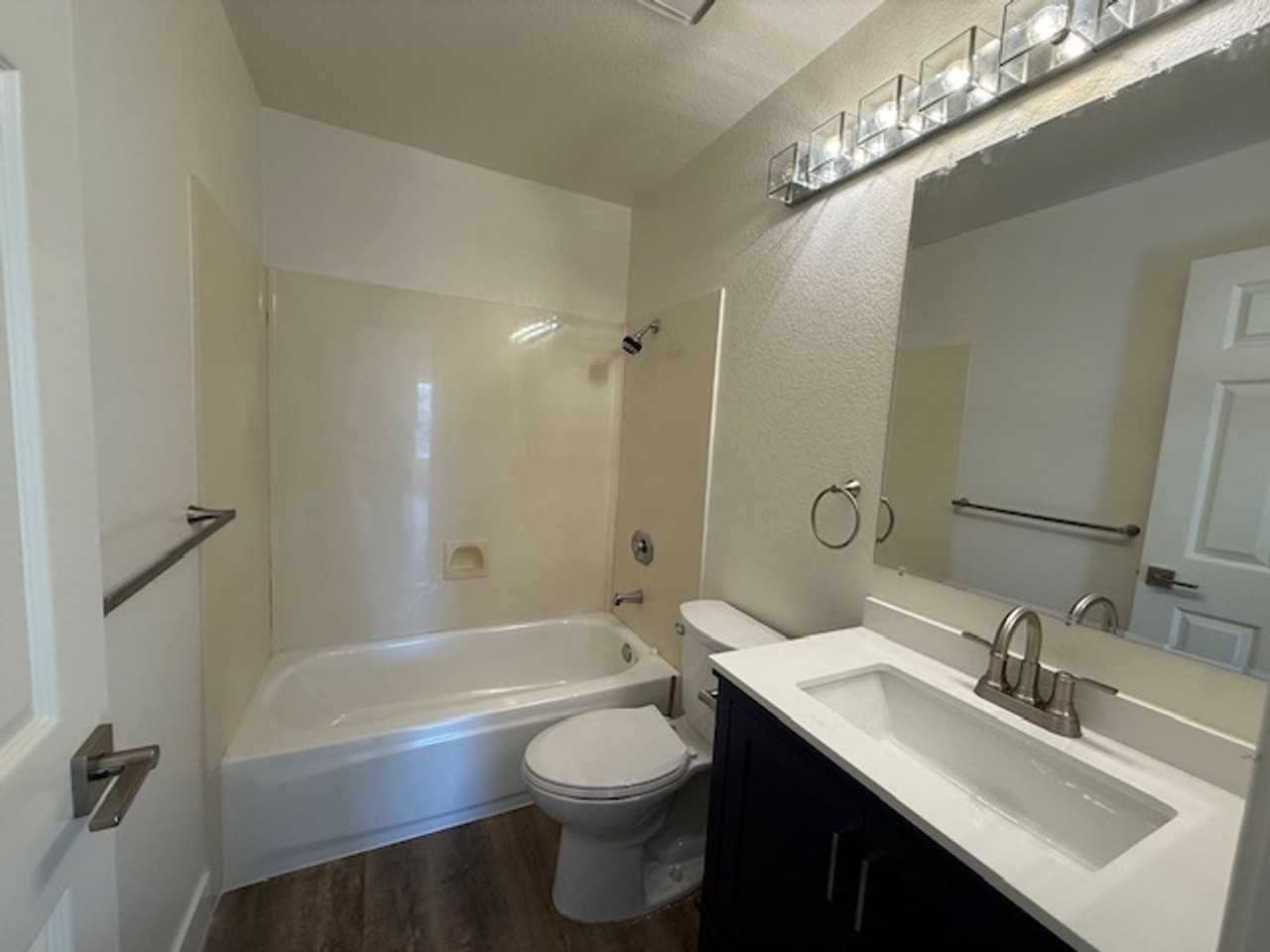 724 Bridge Creek Dr - Photo 7 of 26