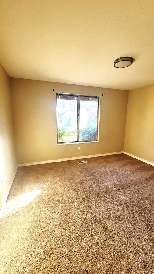 4405 Primavera Ave - Photo 4 of 23