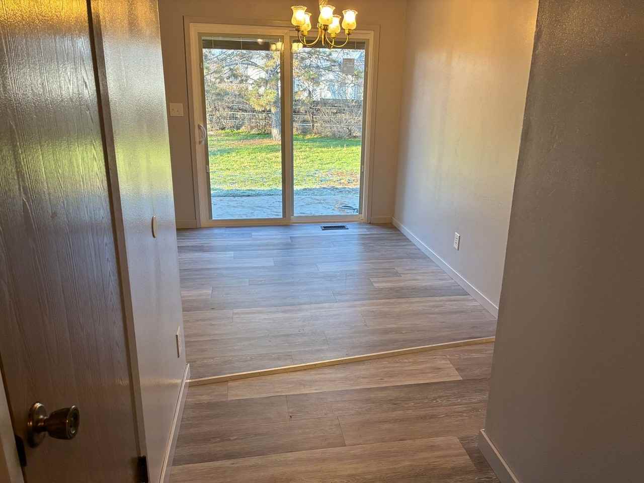 7523 S Cowen St - Photo 4 of 14