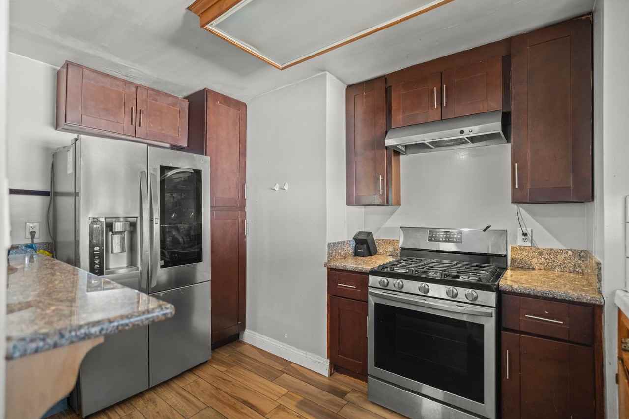 311 Cross St - Photo 6 of 12