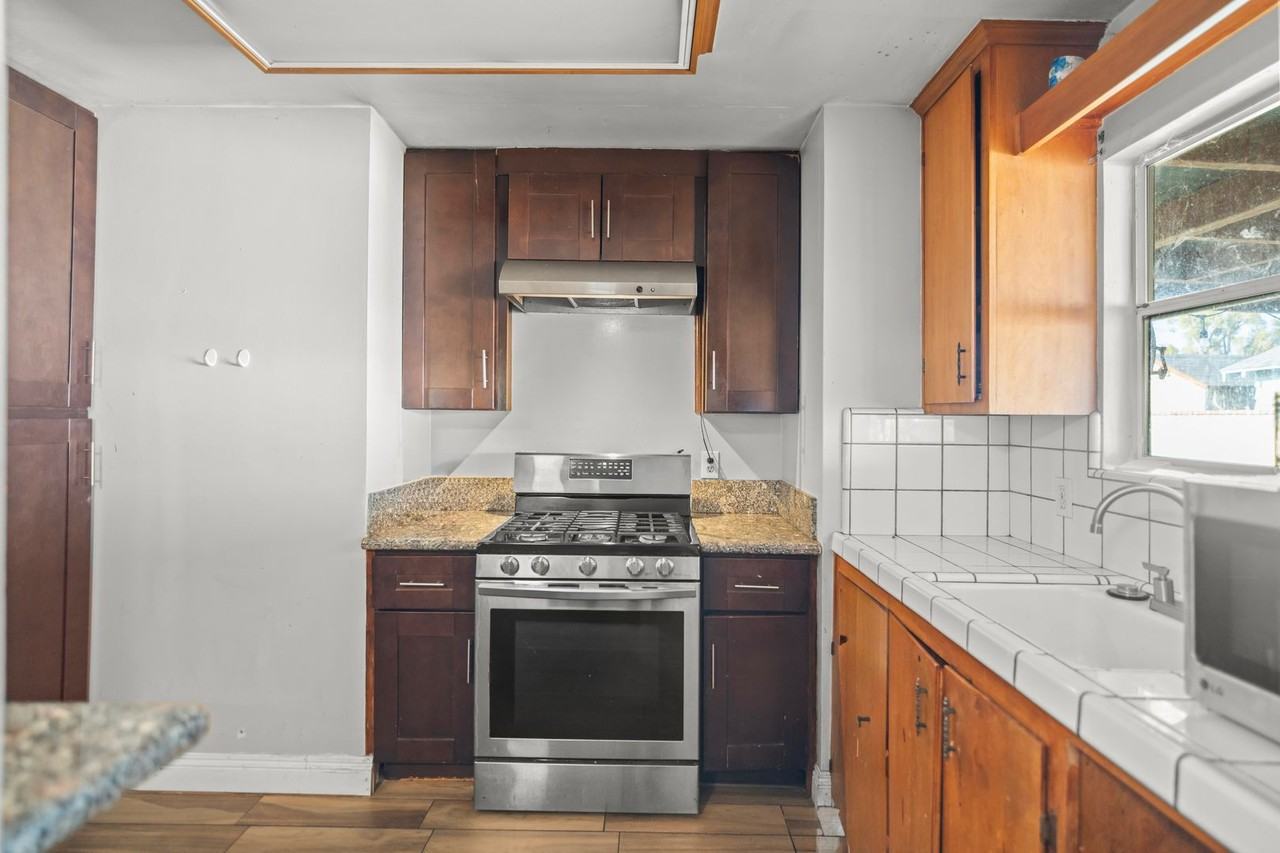 311 Cross St - Photo 7 of 12